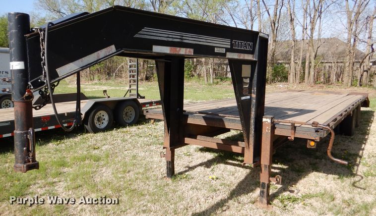 image for item LS9039 2000 Titan  equipment trailer