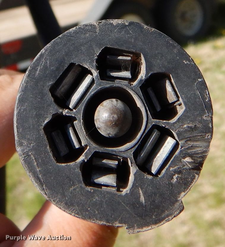 image for item LS9039 2000 Titan  equipment trailer