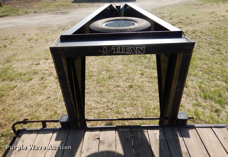 image for item LS9039 2000 Titan  equipment trailer