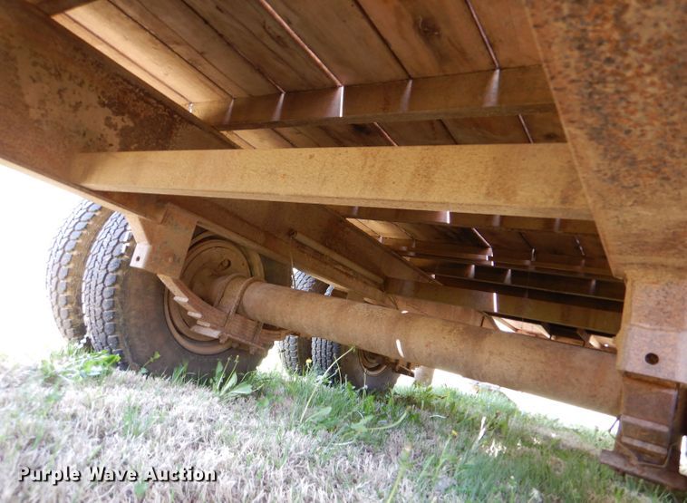 image for item LS9039 2000 Titan  equipment trailer