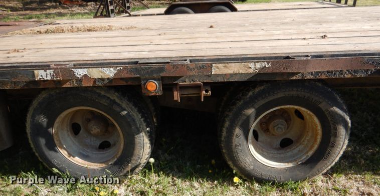 image for item LS9039 2000 Titan  equipment trailer