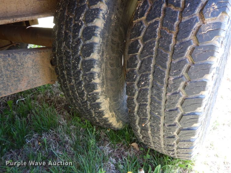 image for item LS9039 2000 Titan  equipment trailer