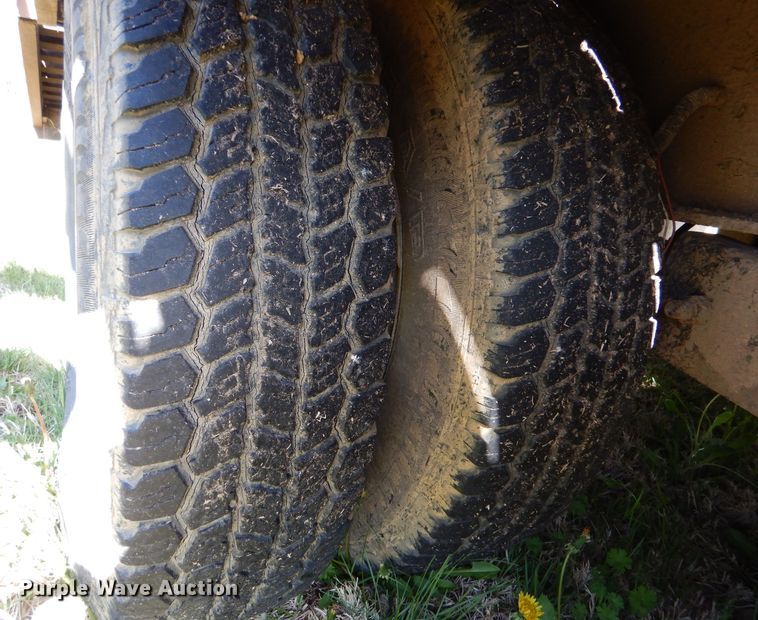 image for item LS9039 2000 Titan  equipment trailer