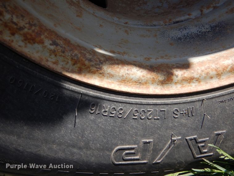 image for item LS9039 2000 Titan  equipment trailer