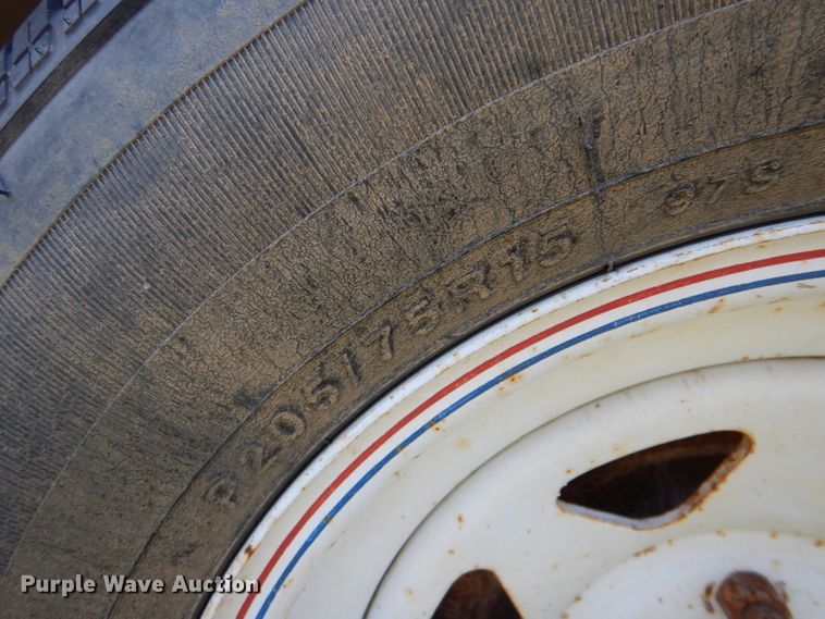 image for item LS9041 2007 Haulmark  enclosed cargo trailer