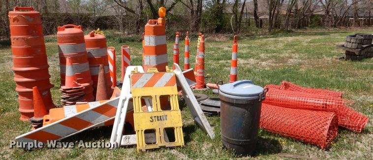 image for item LS9045 Road safety equipment