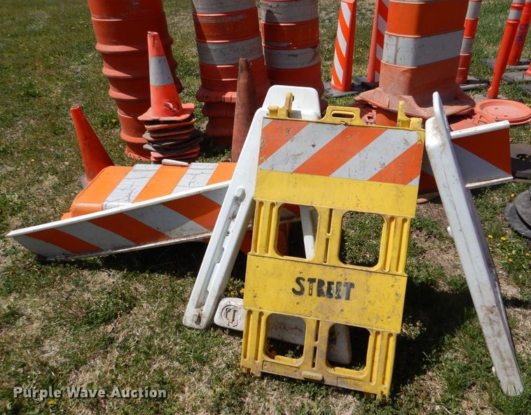 image for item LS9045 Road safety equipment