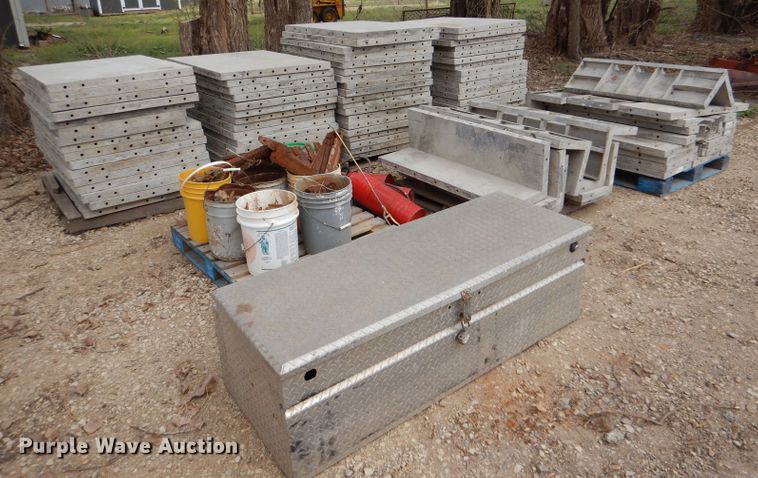 image for item LS9067 Aluminum concrete forms