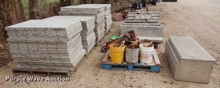 image for item LS9067 Aluminum concrete forms