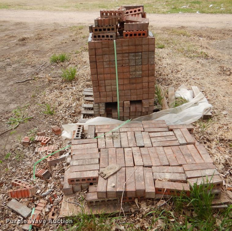 image for item LS9073 Acme Brick  Approximately 1,700 Acme Highland Gray Western King bricks