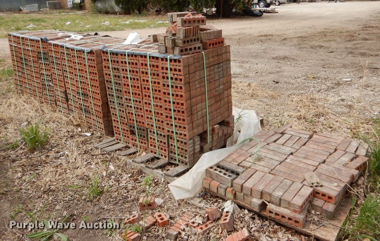 image for item LS9073 Acme Brick  Approximately 1,700 Acme Highland Gray Western King bricks