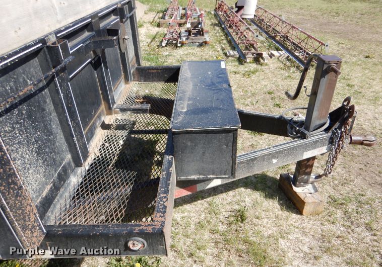 image for item LS9074 2002 Titan  dump trailer