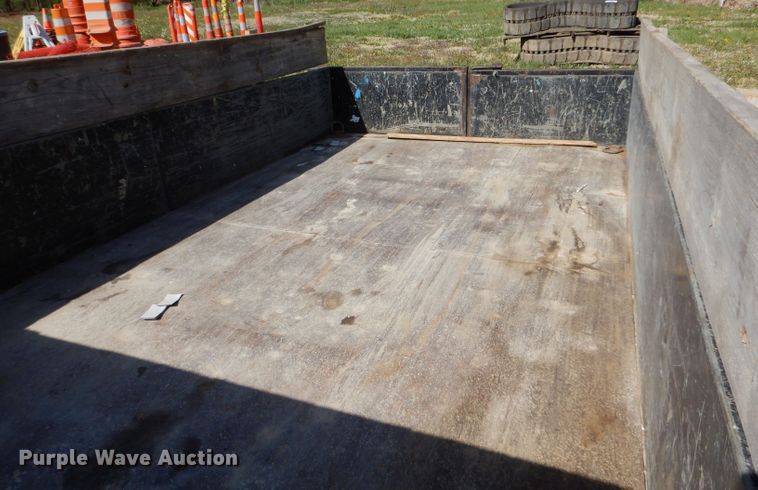 image for item LS9074 2002 Titan  dump trailer