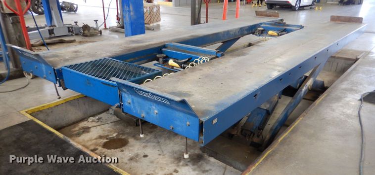 image for item LS9086 2005 Nussbaum Uni-Lift 13000  automotive lift