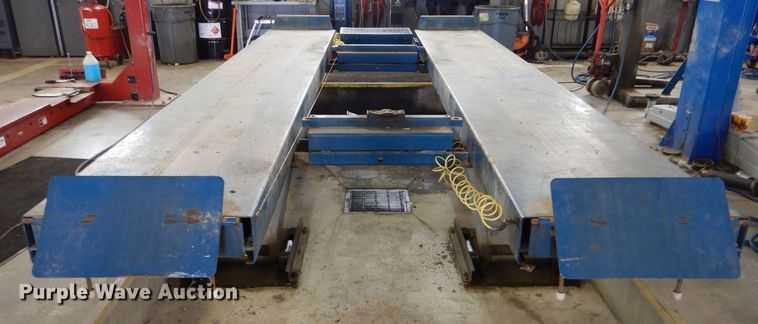 image for item LS9086 2005 Nussbaum Uni-Lift 13000  automotive lift