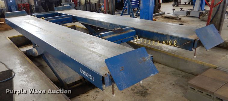 image for item LS9086 2005 Nussbaum Uni-Lift 13000  automotive lift