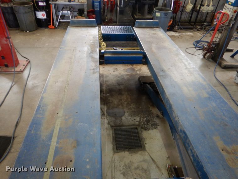 image for item LS9086 2005 Nussbaum Uni-Lift 13000  automotive lift