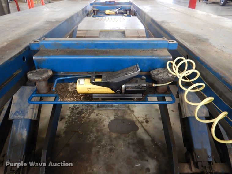 image for item LS9086 2005 Nussbaum Uni-Lift 13000  automotive lift