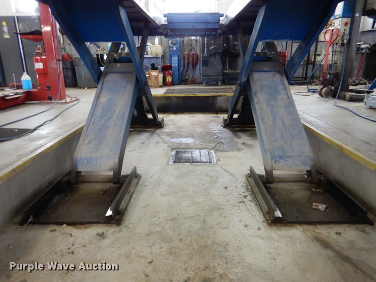 image for item LS9086 2005 Nussbaum Uni-Lift 13000  automotive lift
