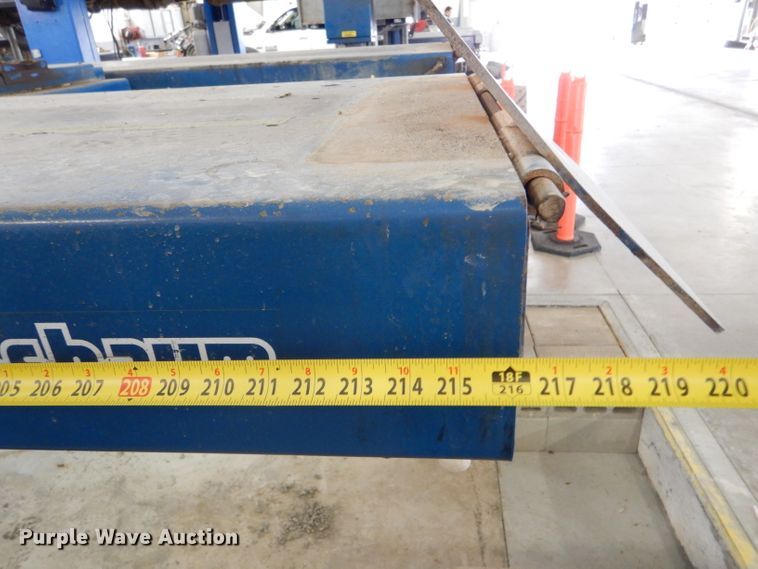 image for item LS9086 2005 Nussbaum Uni-Lift 13000  automotive lift