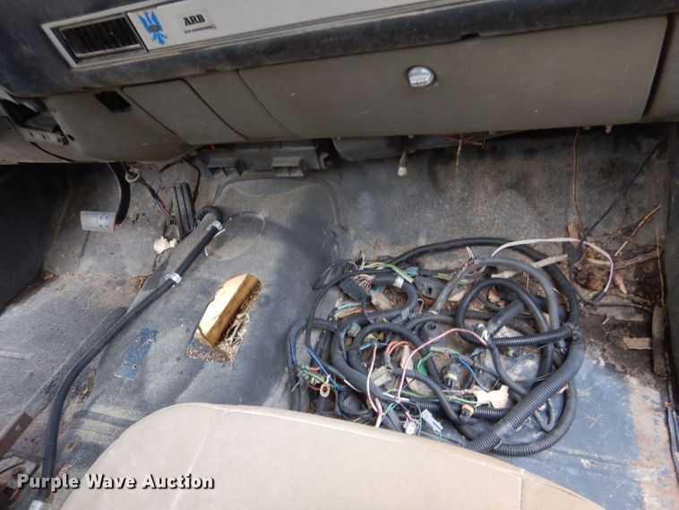 image for item LS9098 1985 GMC Jimmy  SUV