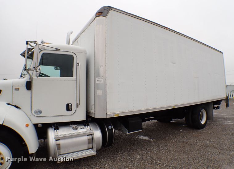 image for item MF9292 2014 Peterbilt 337  box truck