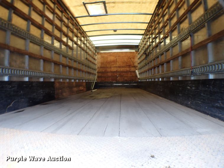 image for item MF9292 2014 Peterbilt 337  box truck