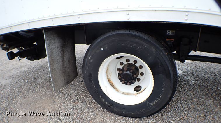 image for item MF9292 2014 Peterbilt 337  box truck