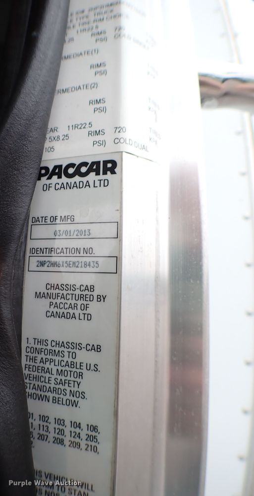 image for item MF9292 2014 Peterbilt 337  box truck