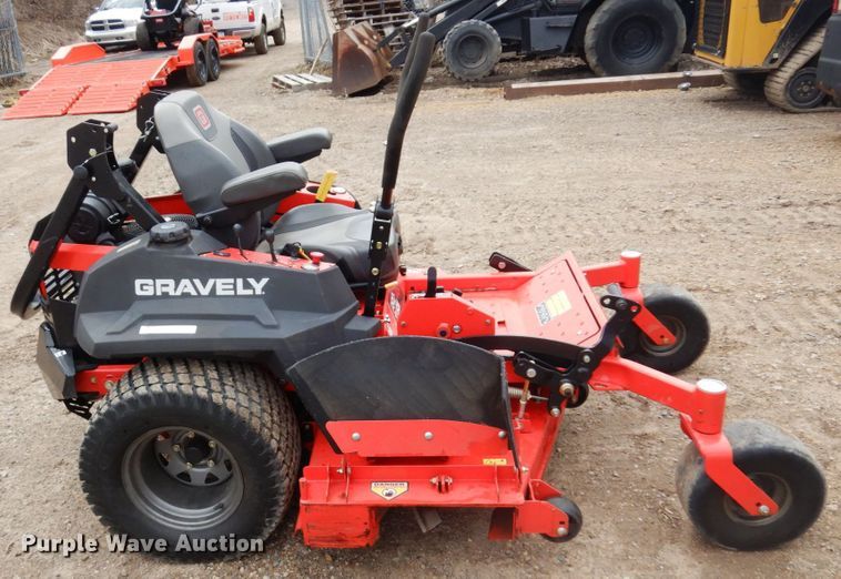 image for item MF9567 2018 Gravely Pro-Turn 460  ZTR lawn mower