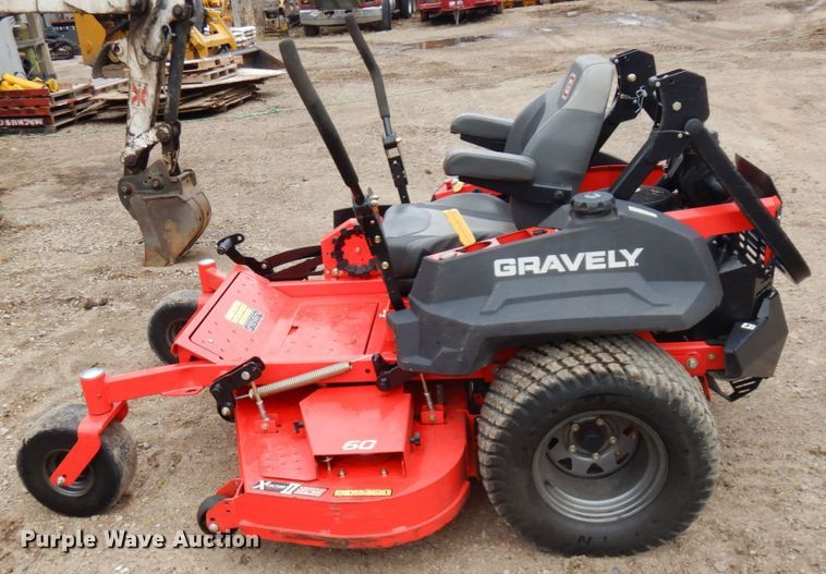 image for item MF9567 2018 Gravely Pro-Turn 460  ZTR lawn mower