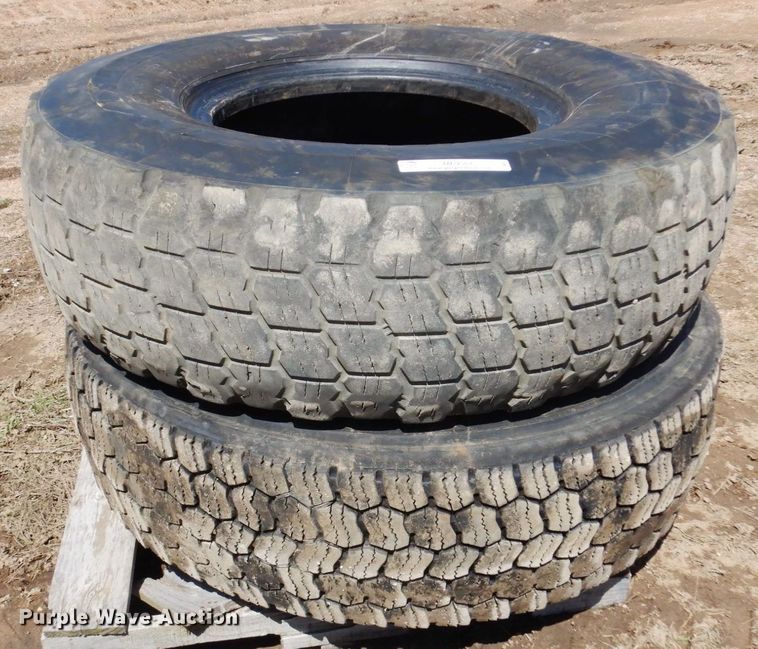 image for item MF9587 (2) 14.00R24 tires