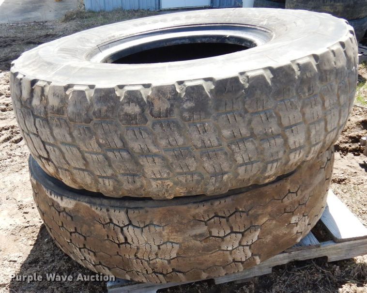 image for item MF9587 (2) 14.00R24 tires