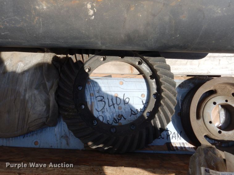 image for item MF9593 Caterpillar 637  scraper parts