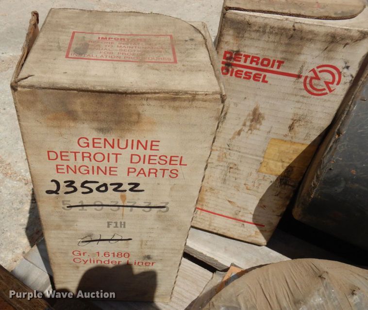 image for item MF9593 Caterpillar 637  scraper parts