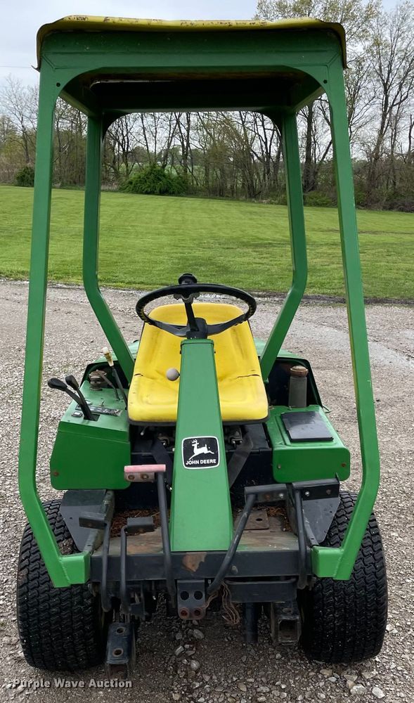image for item MJ9657 John Deere F935  lawn mower
