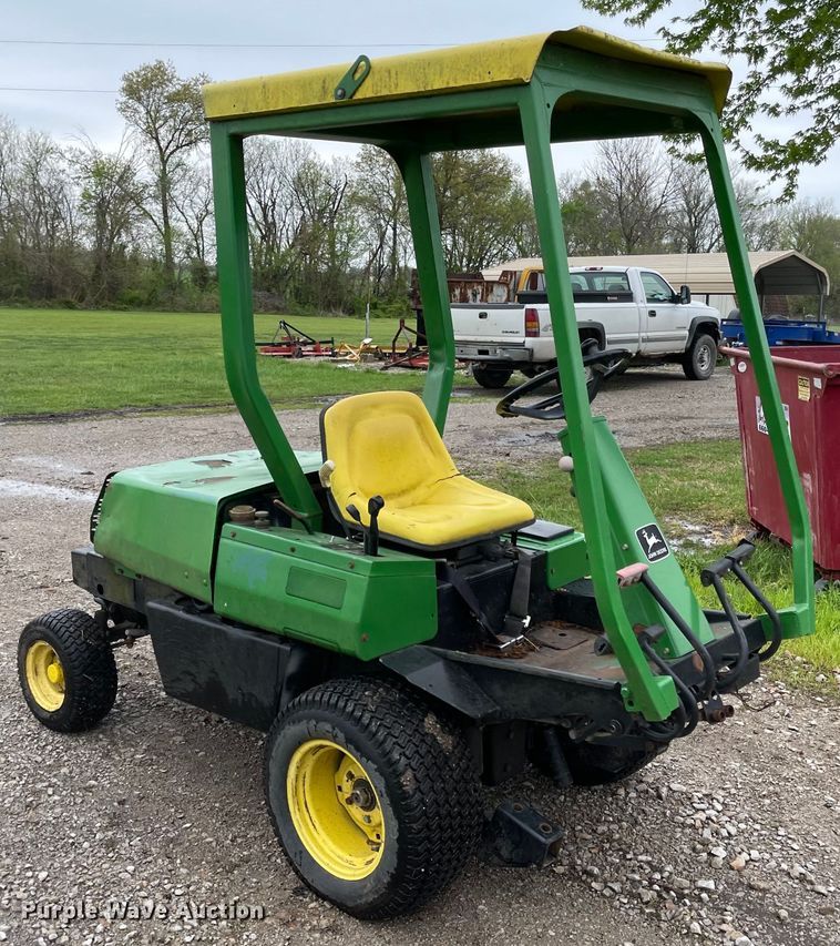 image for item MJ9657 John Deere F935  lawn mower