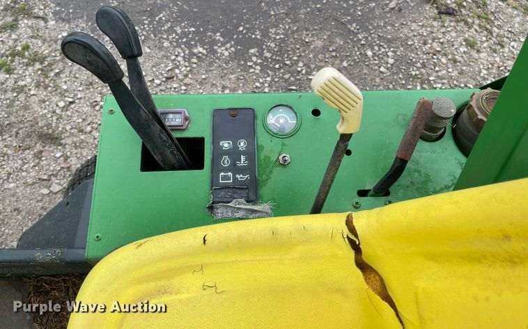 image for item MJ9657 John Deere F935  lawn mower