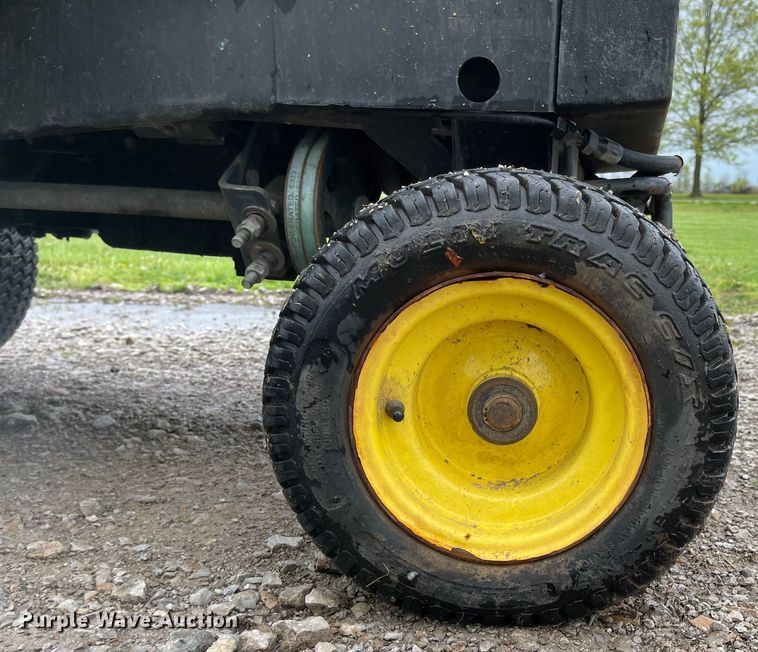 image for item MJ9657 John Deere F935  lawn mower