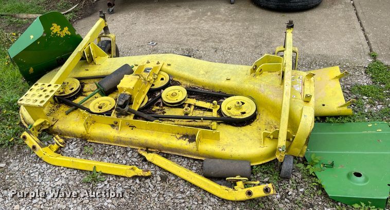image for item MJ9657 John Deere F935  lawn mower