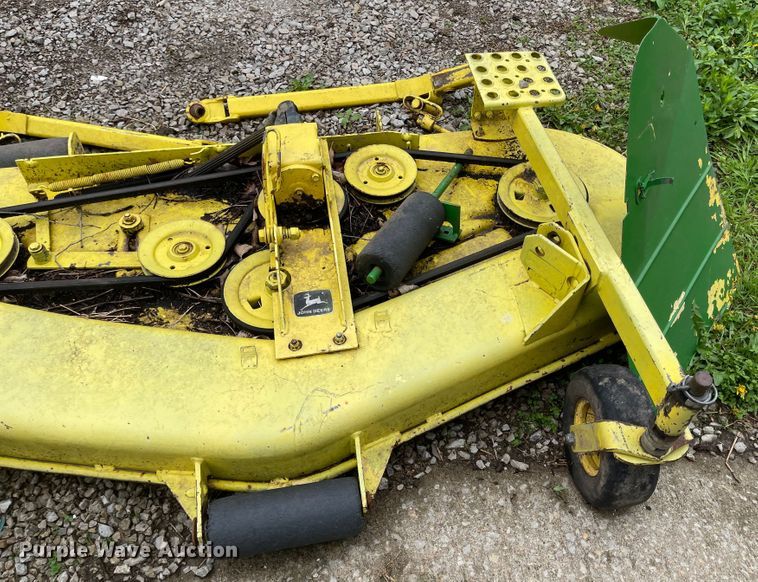 image for item MJ9657 John Deere F935  lawn mower