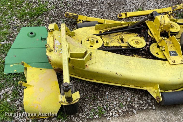 image for item MJ9657 John Deere F935  lawn mower