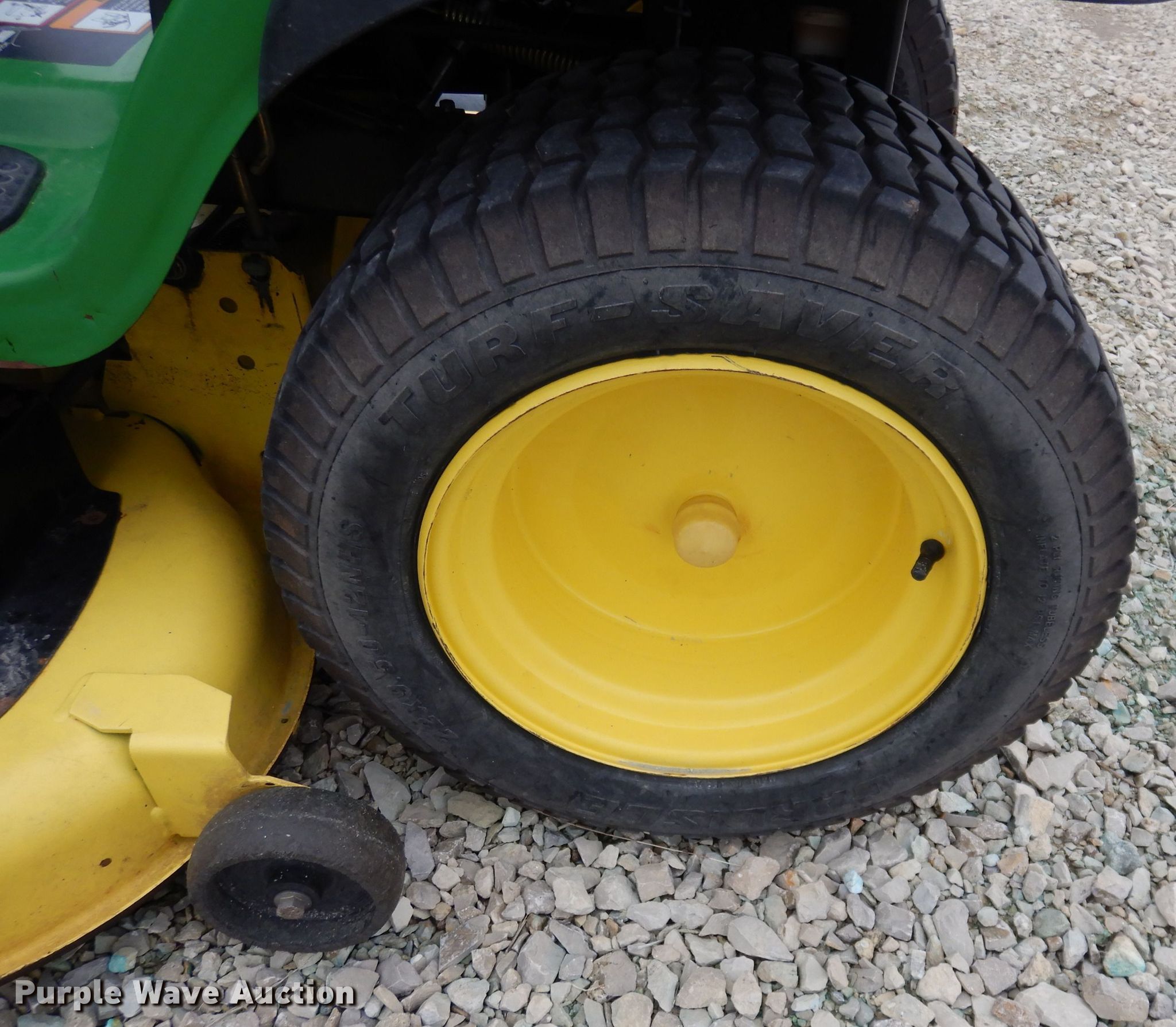 John Deere 145 lawn mower in Abilene, KS Item KM9519 sold Purple Wave