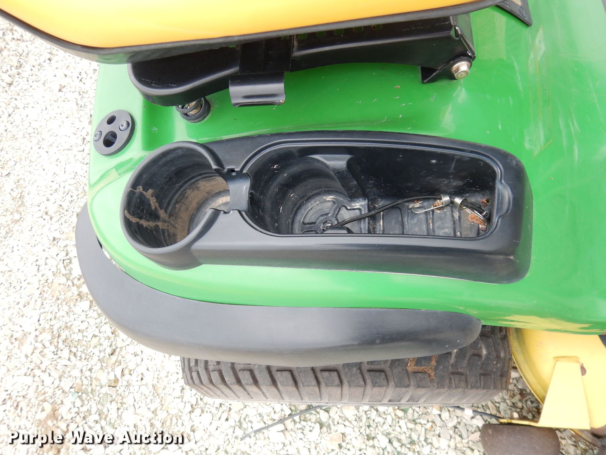 John Deere 145 lawn mower in Abilene, KS Item KM9519 sold Purple Wave