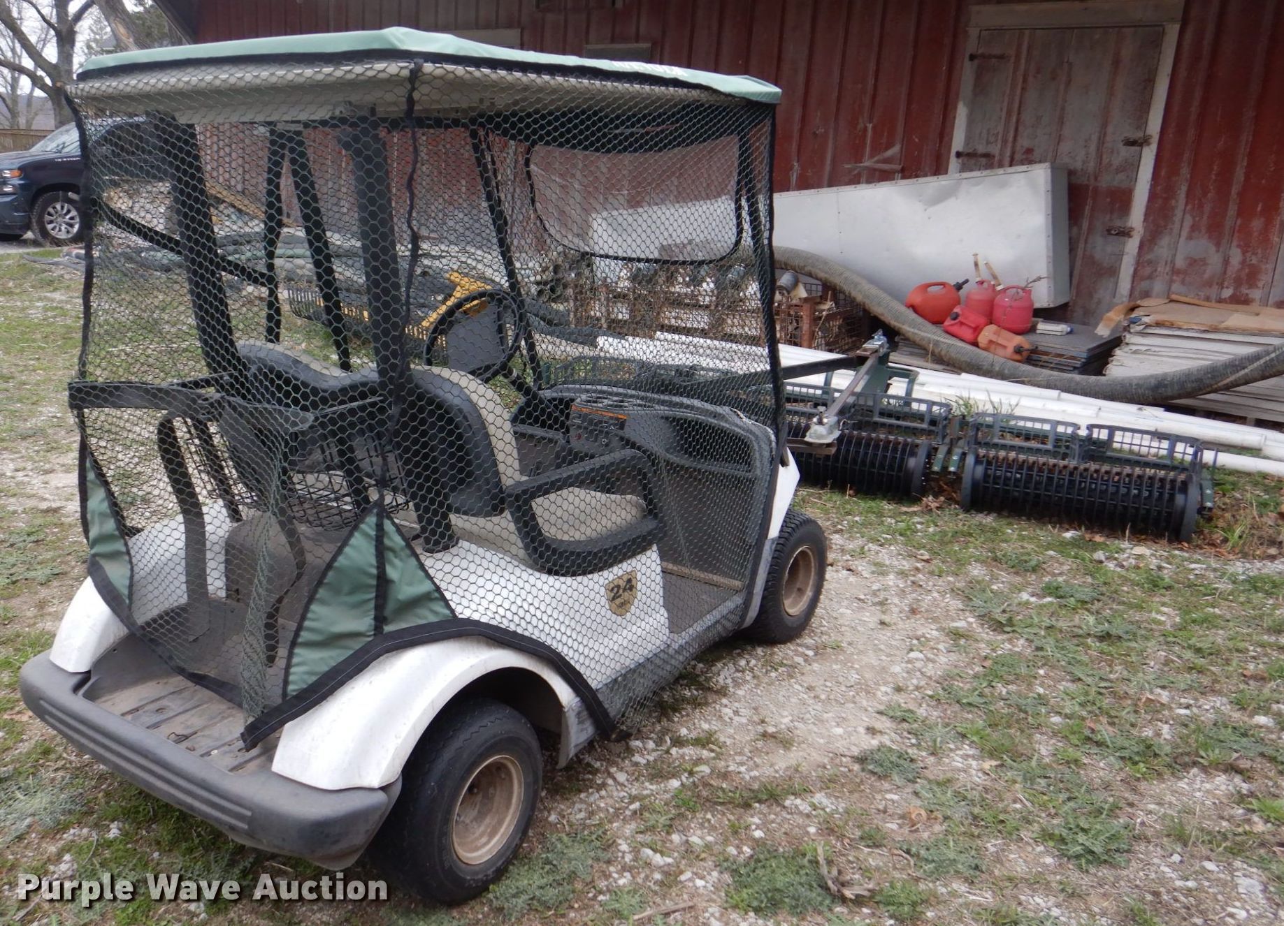 2008 Yamaha YDRA golf cart in Swisher, IA Item MF9039 sold Purple Wave