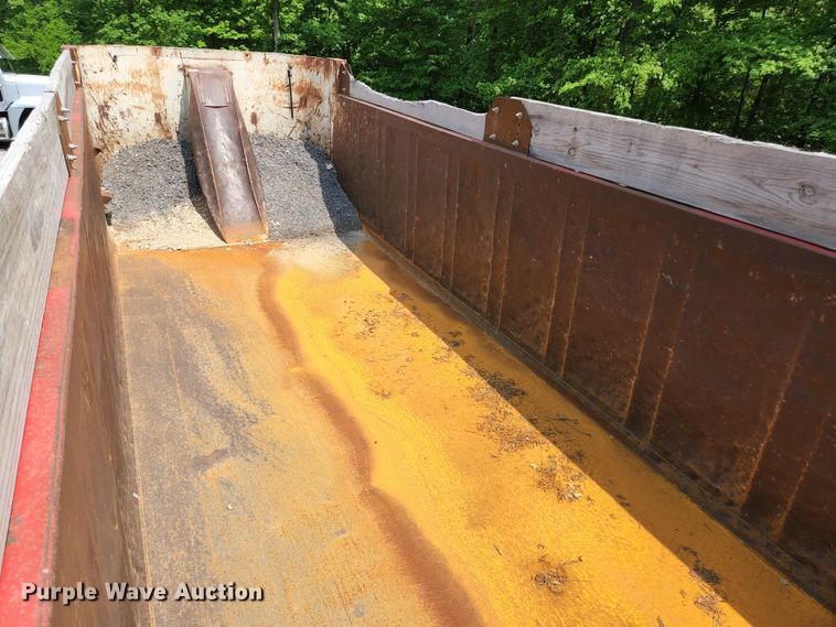 image for item DI1222 1997 Warren  end dump trailer