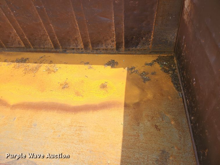 image for item DI1222 1997 Warren  end dump trailer