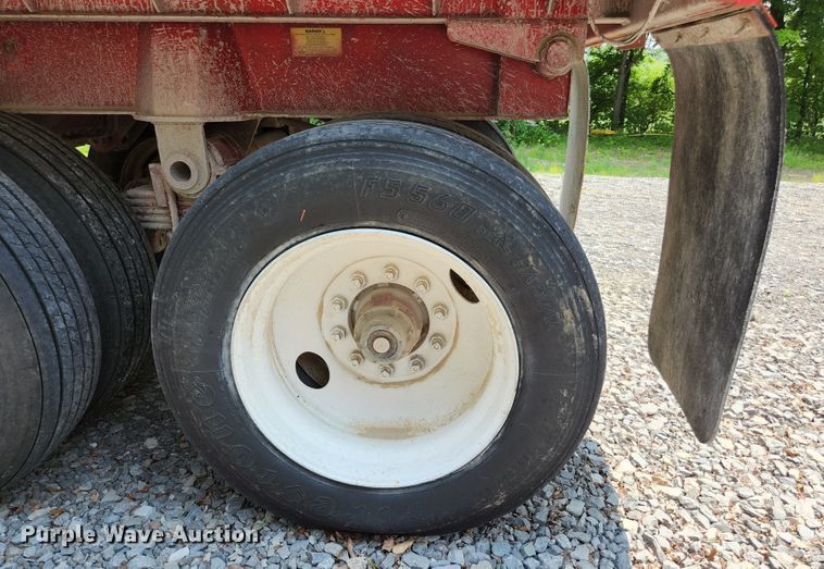 image for item DI1222 1997 Warren  end dump trailer