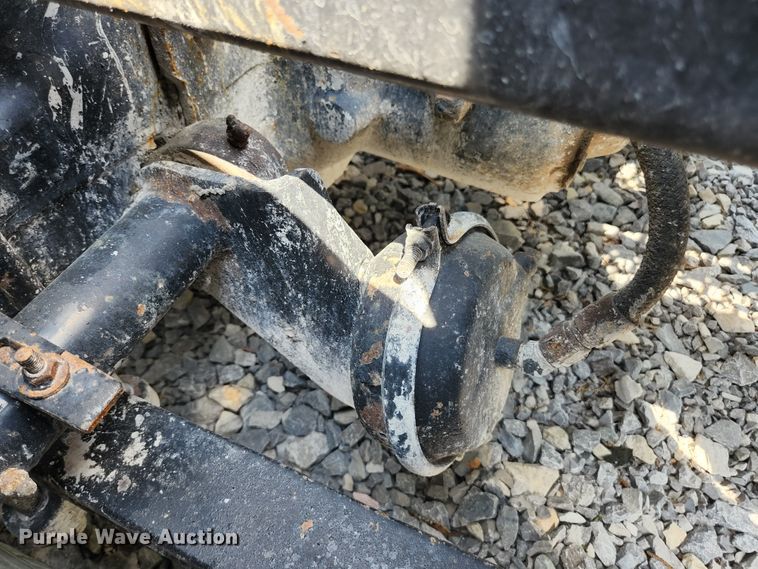 image for item DI1223 1997 Freightliner FLD120  semi truck