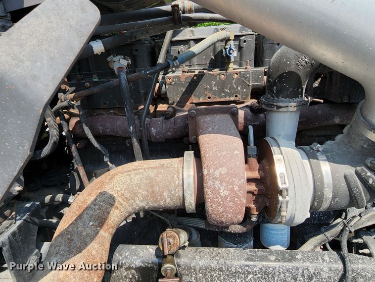 image for item DI1223 1997 Freightliner FLD120  semi truck